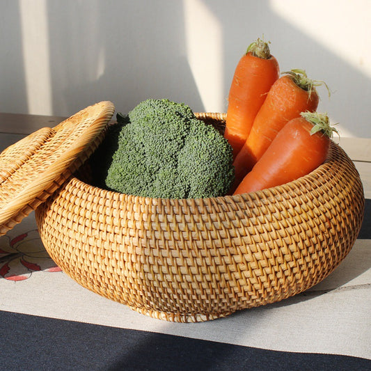 Woven wicker snack storage jar